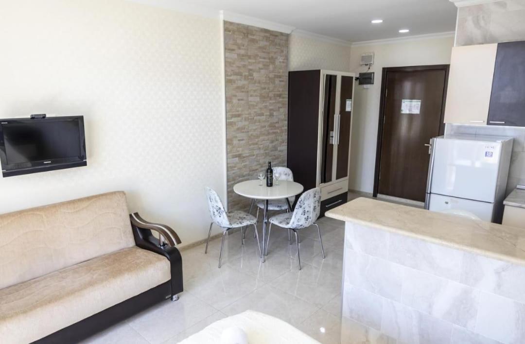 Apartment Orbi Lux Батуми Экстерьер фото